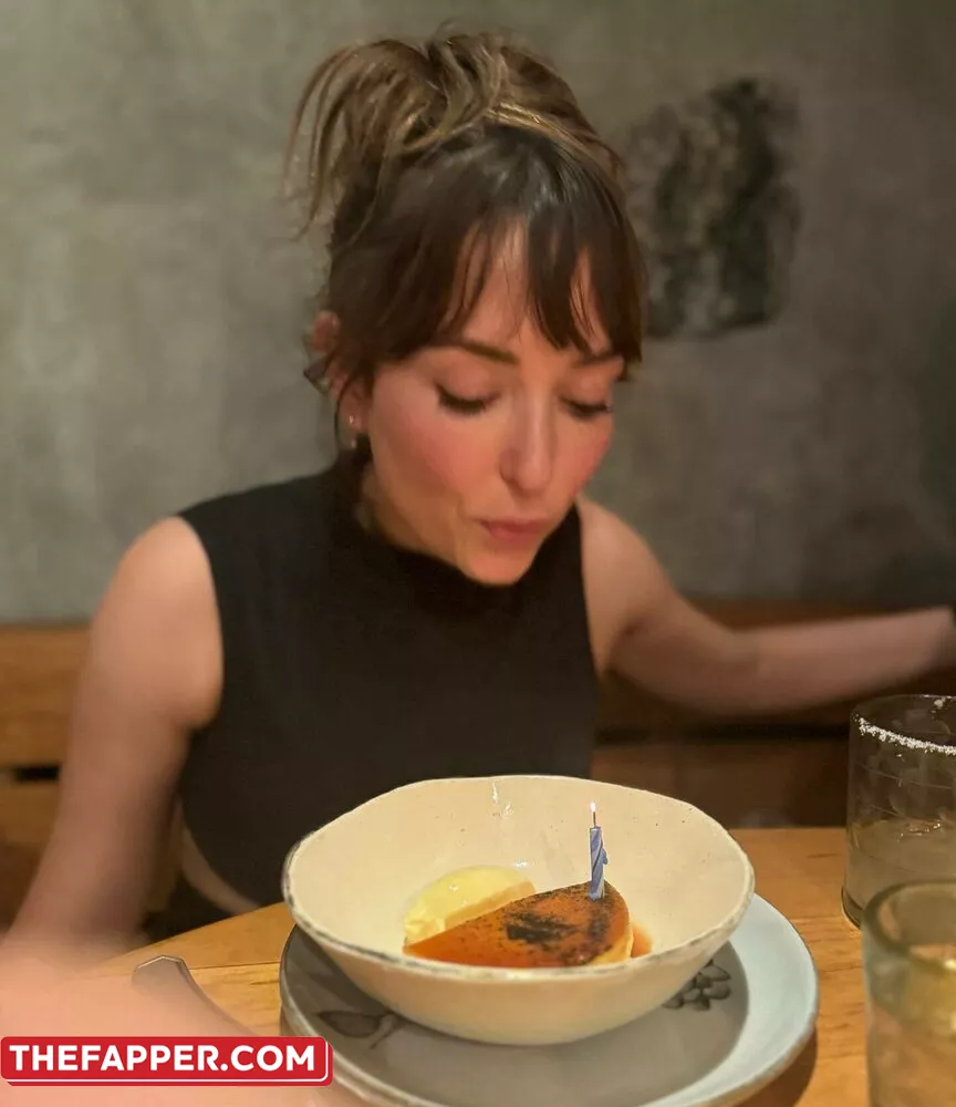 Milana Vayntrub  Onlyfans Leaked Nude Image #GKeOer3vVj