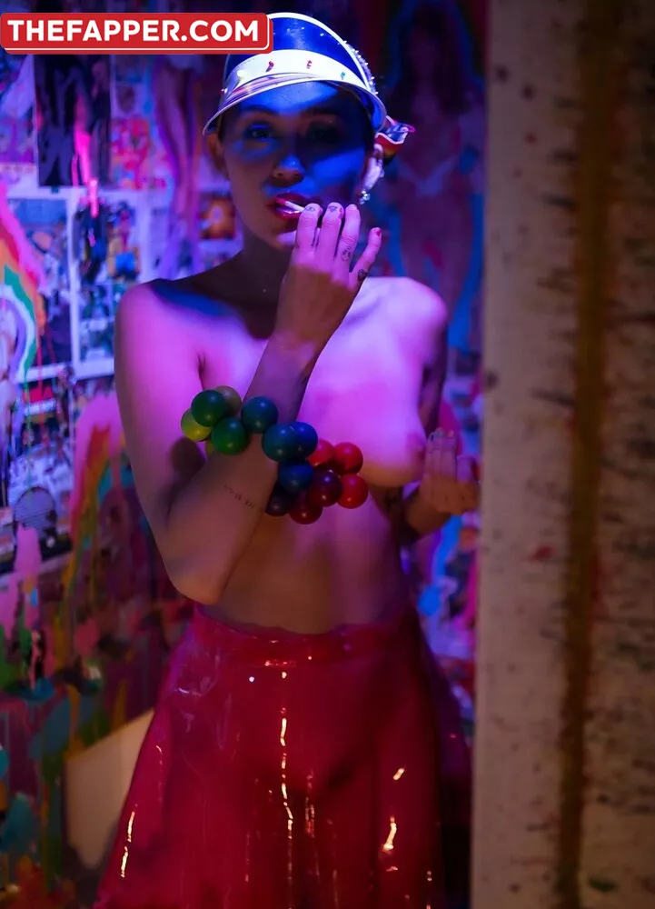 Miley Cyrus  Onlyfans Leaked Nude Image #0Jjd9J9xvF