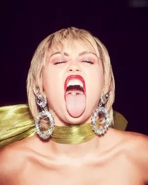 Miley Cyrus Onlyfans Leaked Nude Image #1BWI03lQ80