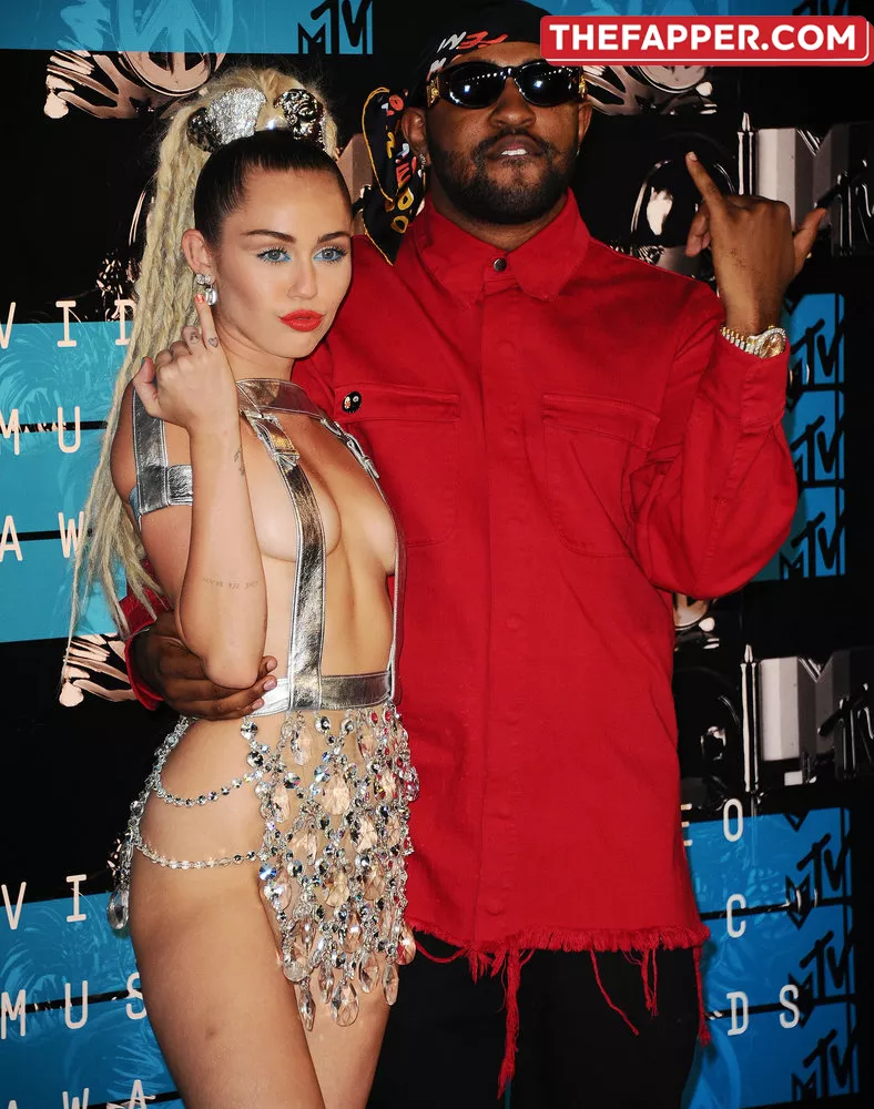 Miley Cyrus  Onlyfans Leaked Nude Image #1RZB8rrkyK