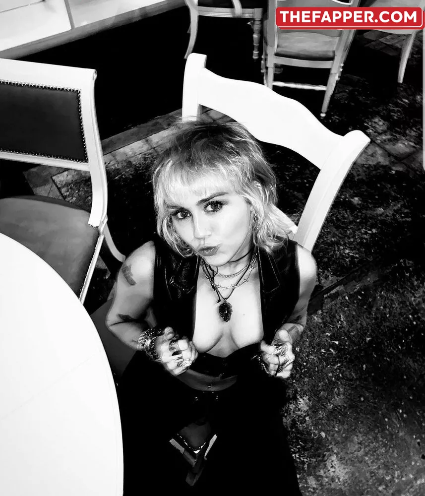 Miley Cyrus  Onlyfans Leaked Nude Image #1XAiinO6Va