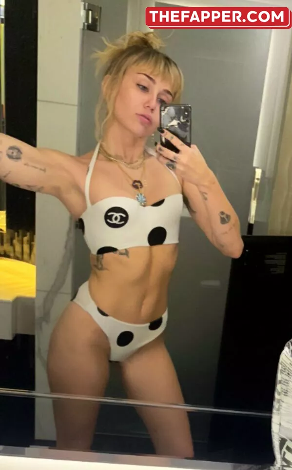 Miley Cyrus  Onlyfans Leaked Nude Image #1kl2lsULO2