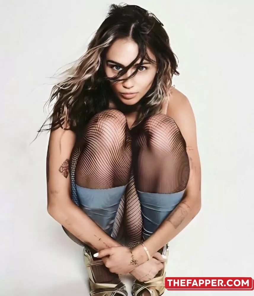 Miley Cyrus  Onlyfans Leaked Nude Image #1vZ19rHhsx