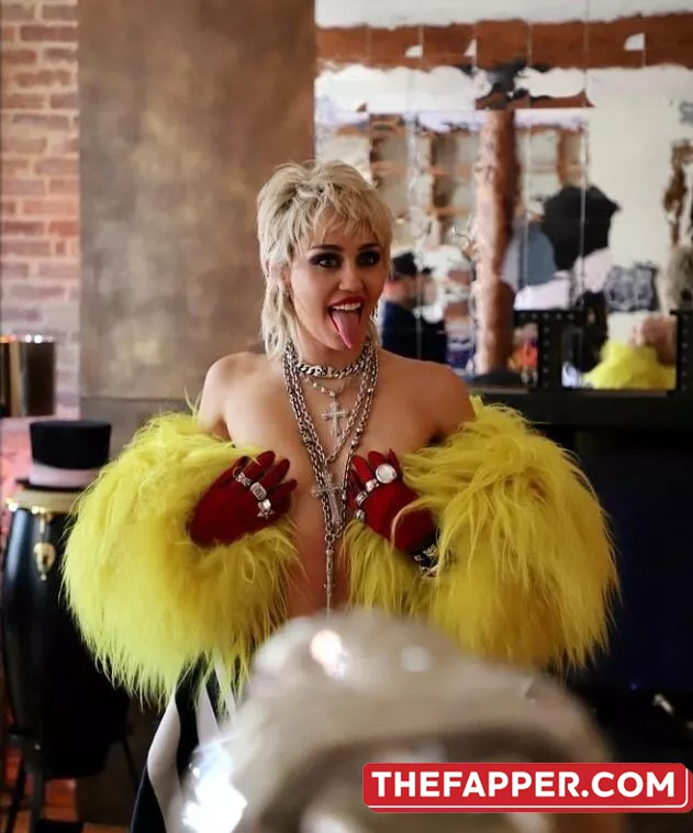 Miley Cyrus  Onlyfans Leaked Nude Image #2iQljbcJ0E
