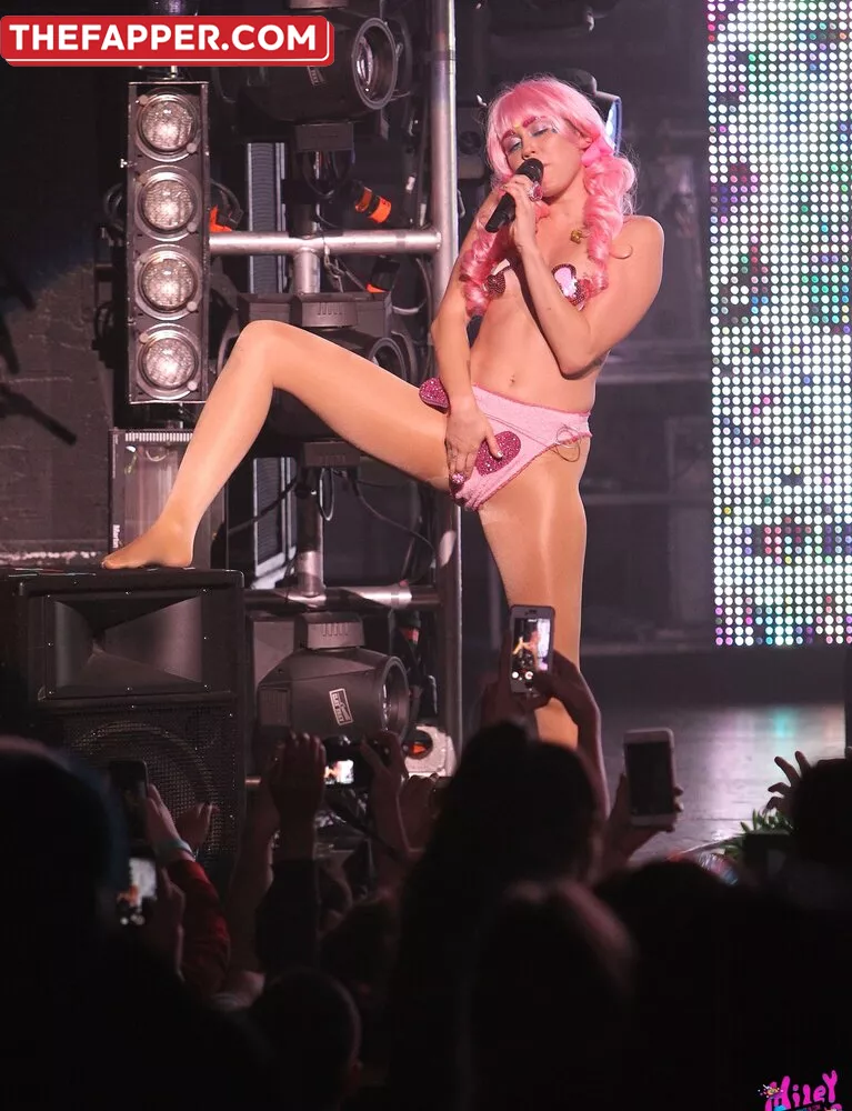 Miley Cyrus  Onlyfans Leaked Nude Image #3NTPze6yfq