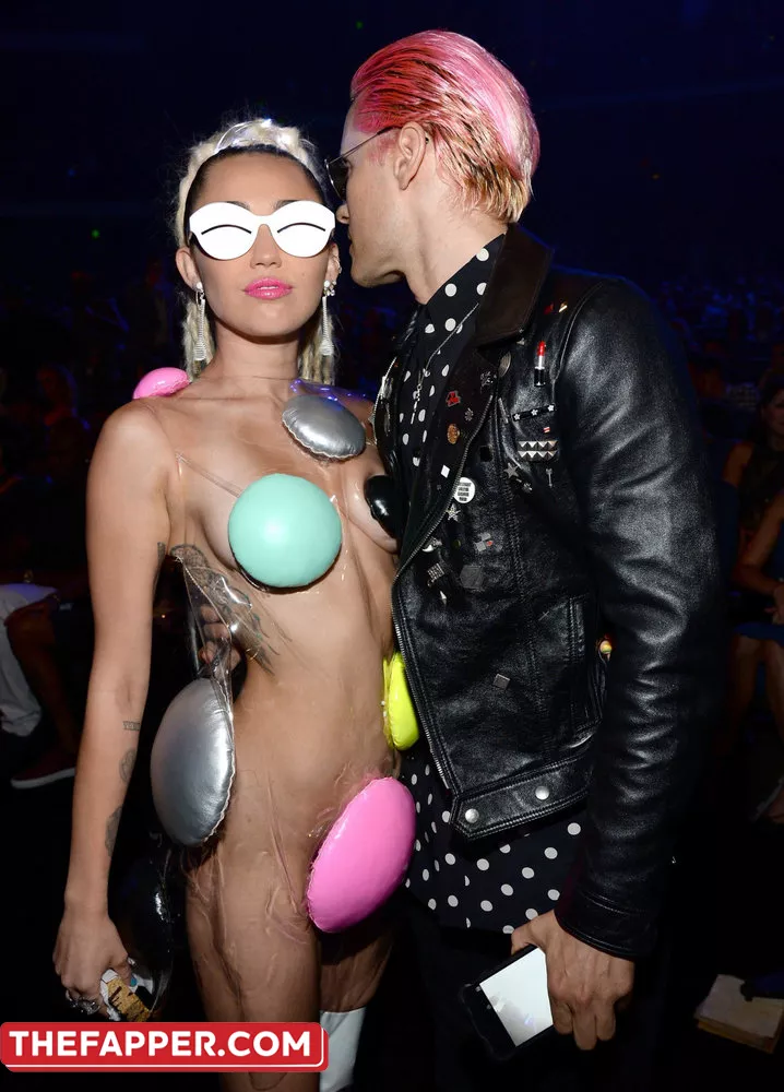 Miley Cyrus  Onlyfans Leaked Nude Image #3lt8hntgm2