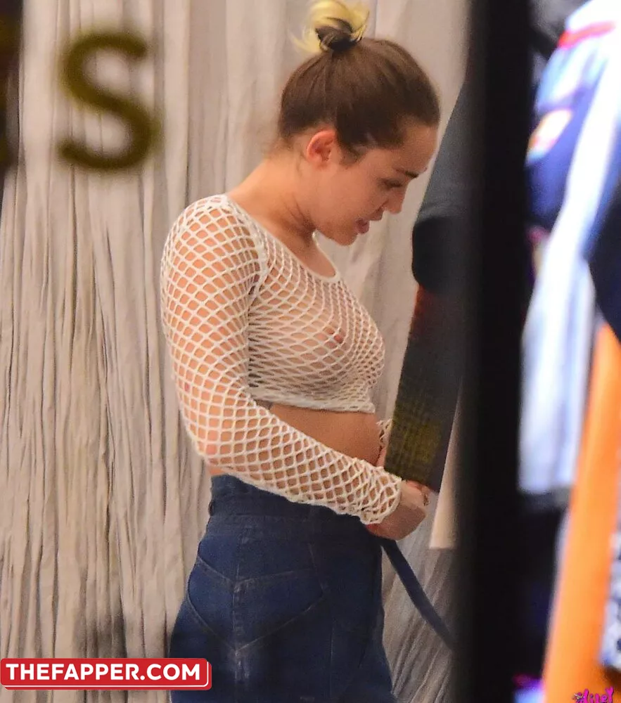 Miley Cyrus  Onlyfans Leaked Nude Image #4ZbxUWhtMD