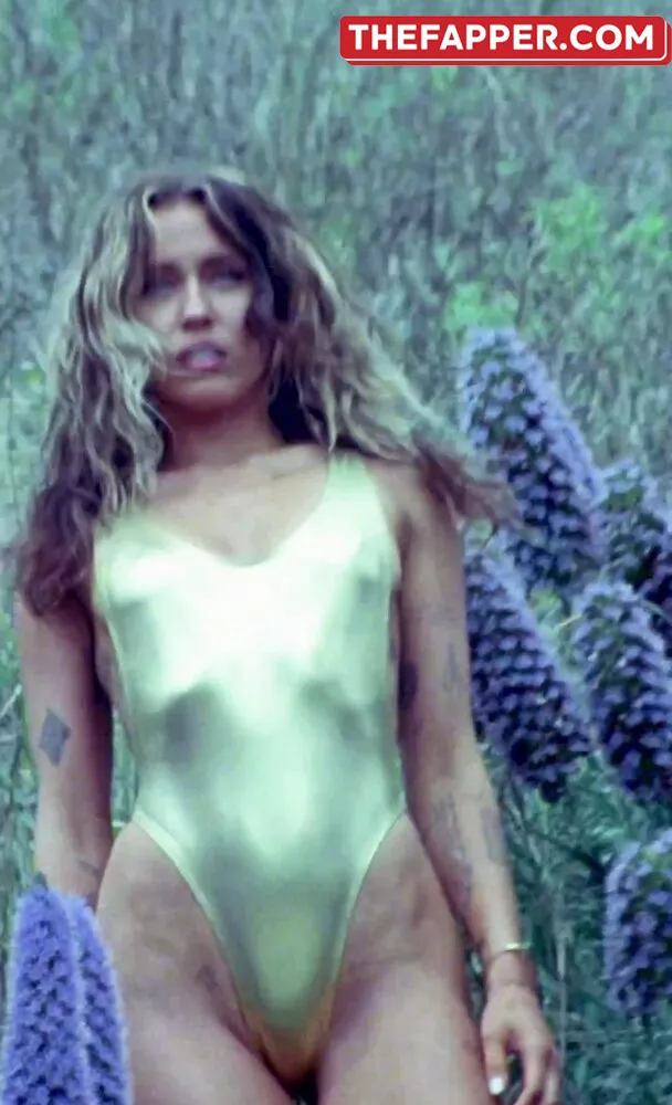 Miley Cyrus  Onlyfans Leaked Nude Image #73pA1uAfPw