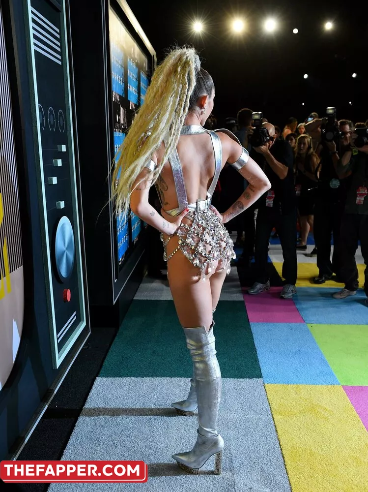 Miley Cyrus  Onlyfans Leaked Nude Image #7aatf0gliY
