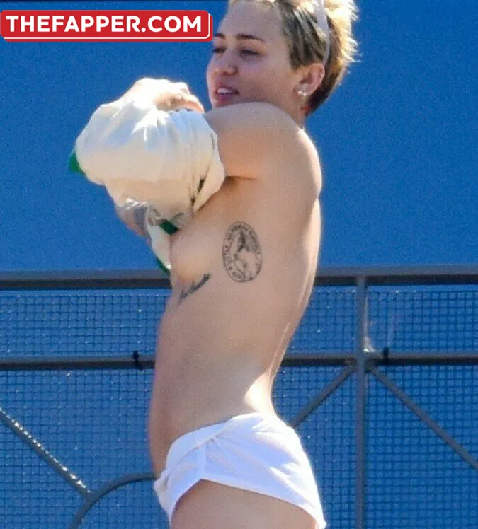 Miley Cyrus  Onlyfans Leaked Nude Image #8NovQgCTpi
