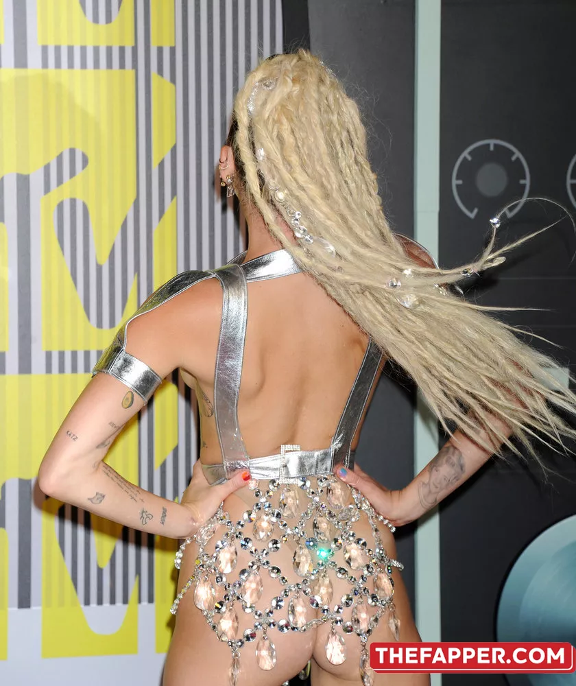 Miley Cyrus  Onlyfans Leaked Nude Image #C2be5GK309