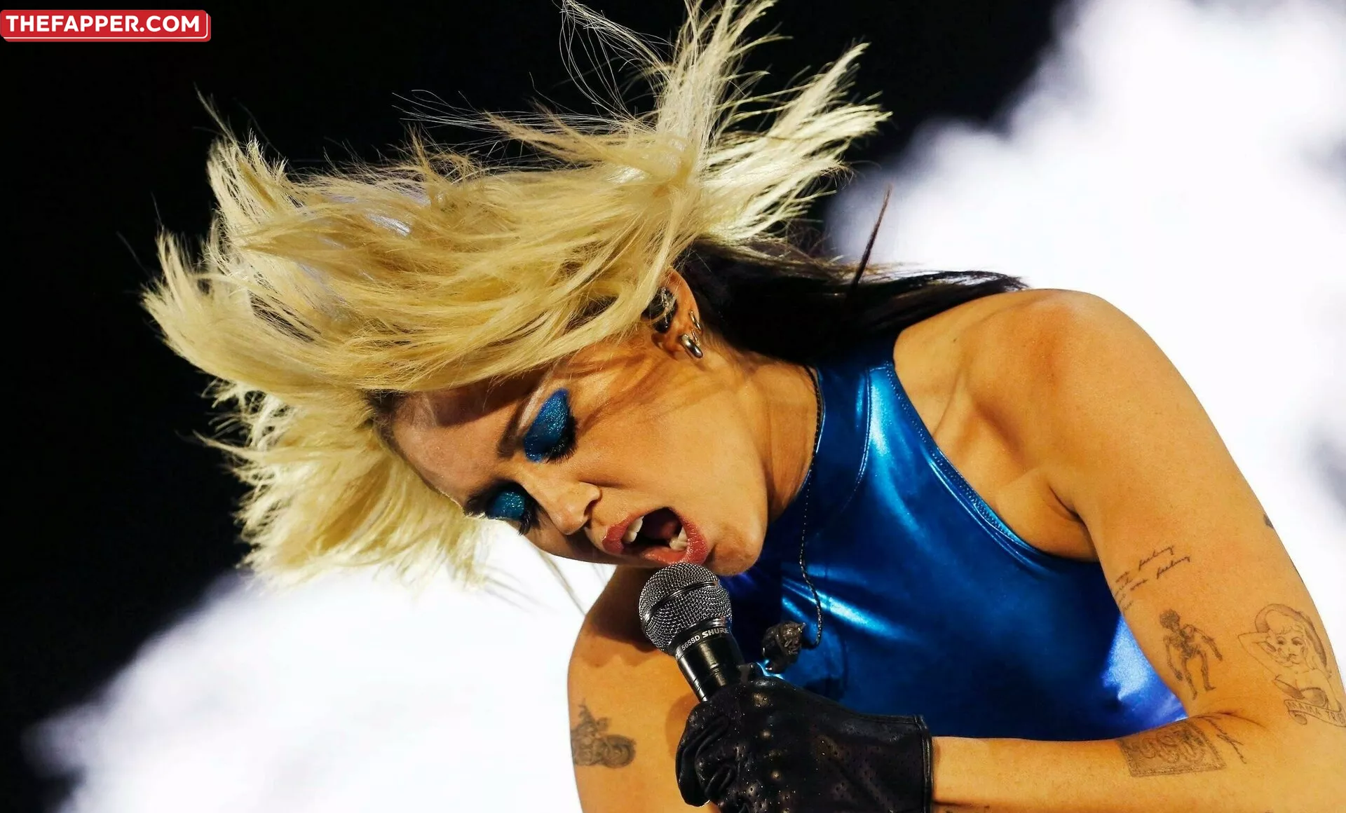 Miley Cyrus  Onlyfans Leaked Nude Image #CUHZLxwf21