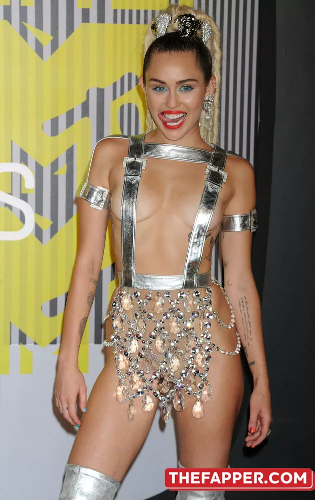 Miley Cyrus  Onlyfans Leaked Nude Image #Dr6Nyi4skS