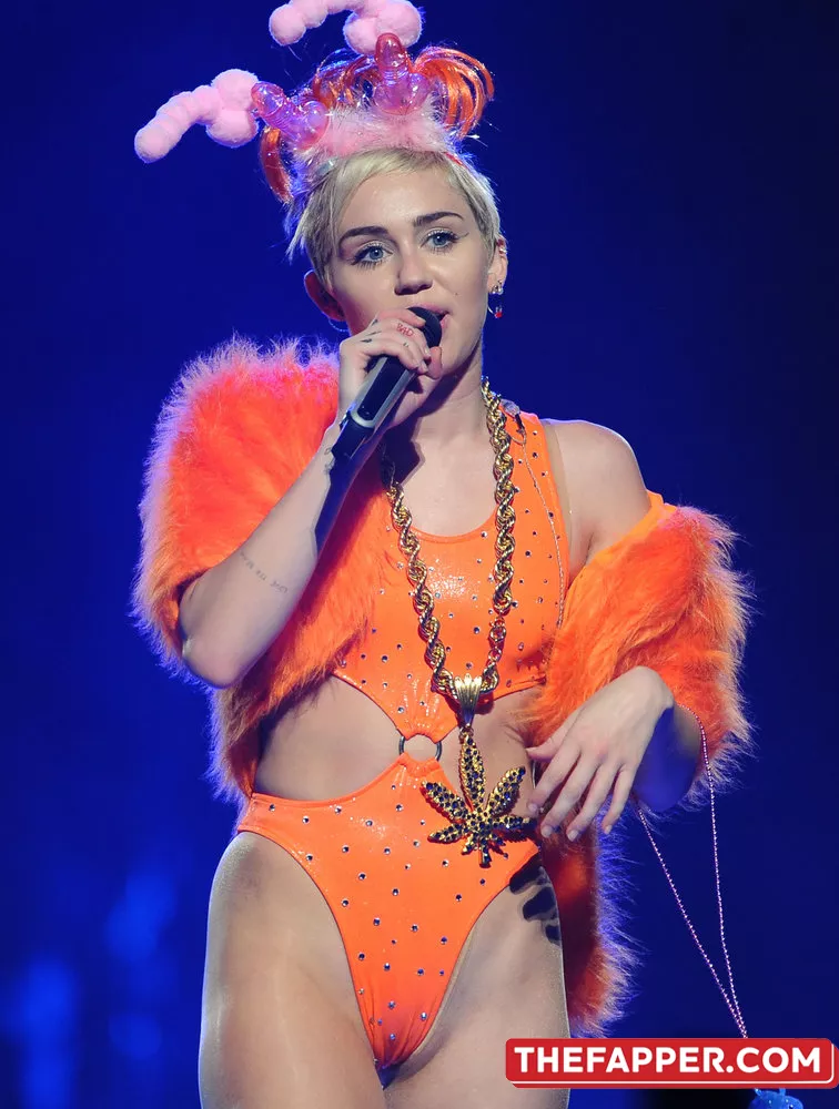 Miley Cyrus  Onlyfans Leaked Nude Image #EHtXV8FLjk