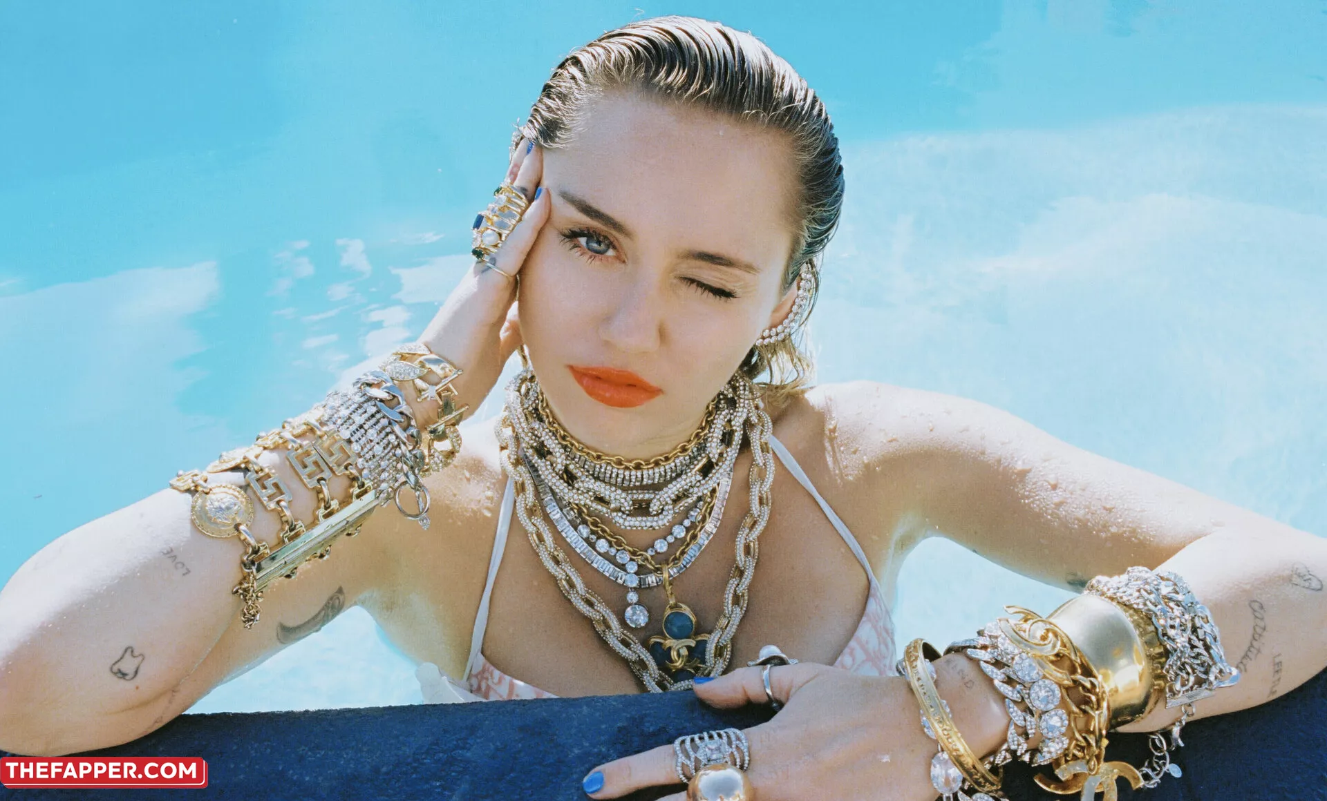 Miley Cyrus  Onlyfans Leaked Nude Image #FpbxwtK62R