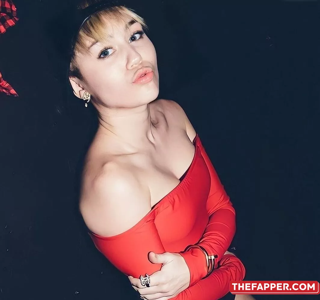 Miley Cyrus  Onlyfans Leaked Nude Image #G6o94orpC1