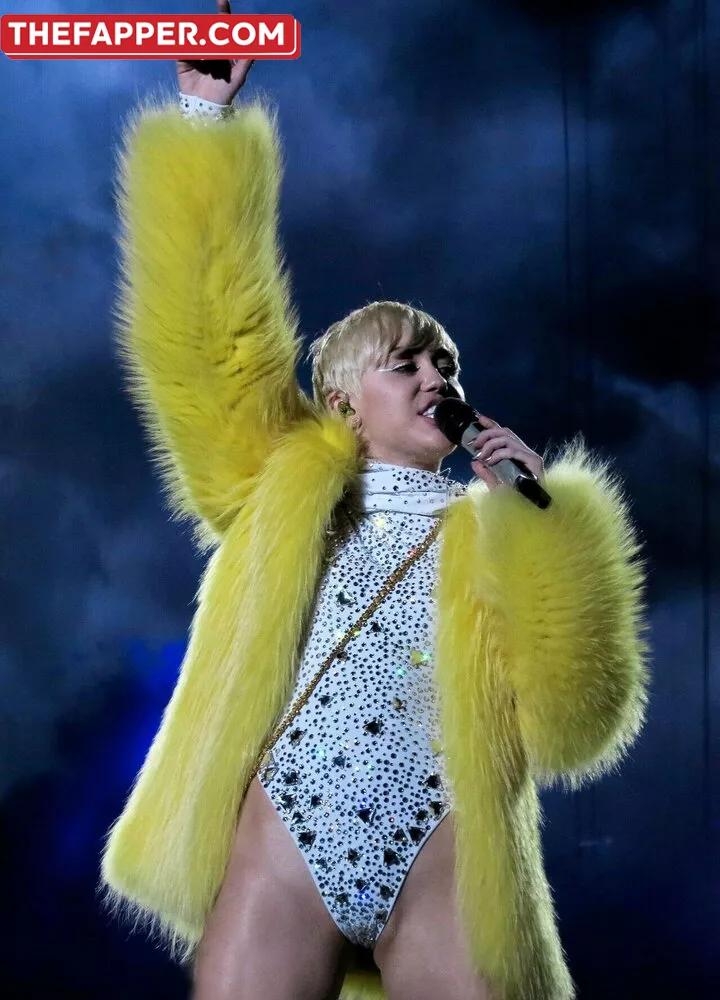 Miley Cyrus  Onlyfans Leaked Nude Image #GREUdtYVll