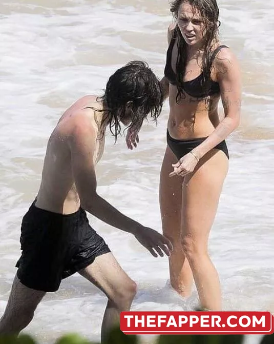 Miley Cyrus  Onlyfans Leaked Nude Image #KtvhDLbD1U