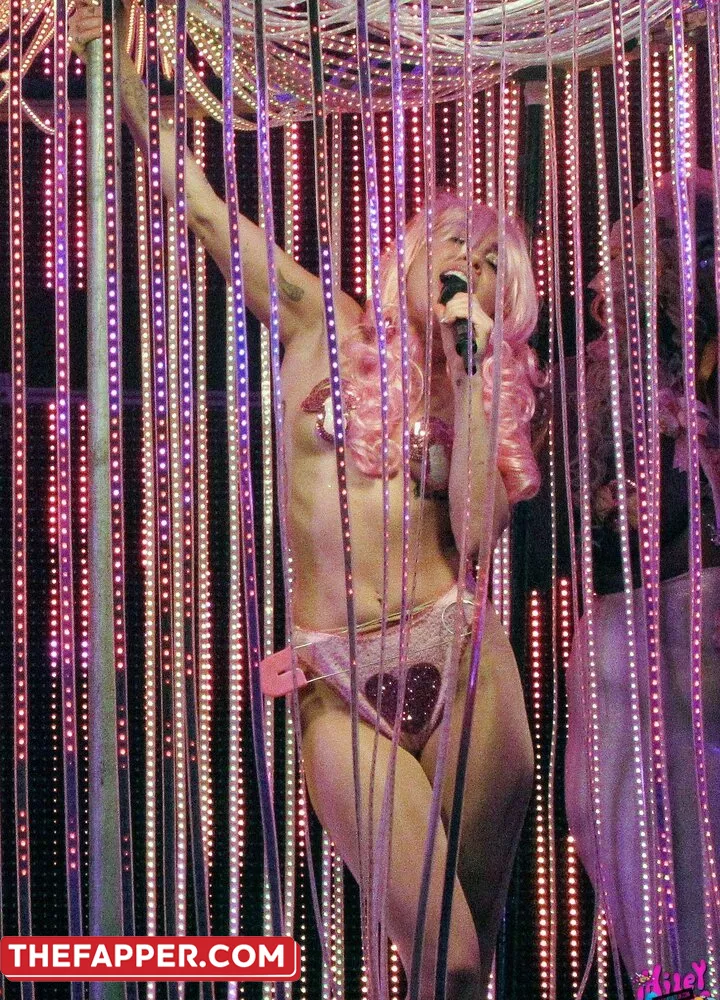 Miley Cyrus  Onlyfans Leaked Nude Image #LStfdwgf8i