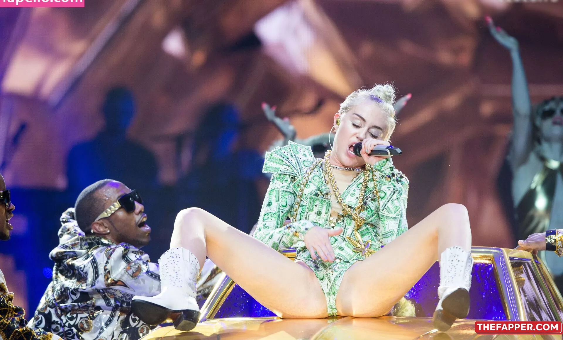 Miley Cyrus  Onlyfans Leaked Nude Image #QTu3PabaDy