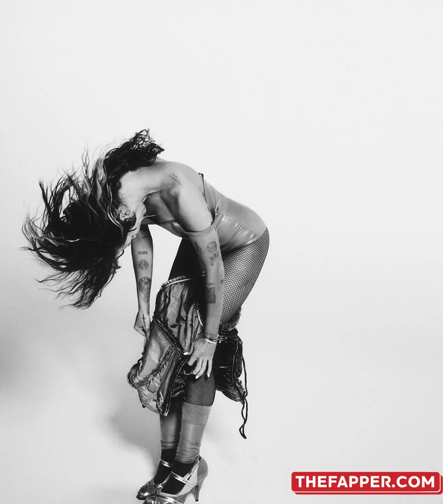 Miley Cyrus  Onlyfans Leaked Nude Image #QwO8Gp6diK