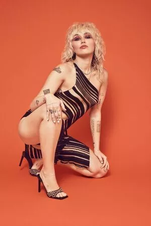 Miley Cyrus Onlyfans Leaked Nude Image #R9crLDUDFt