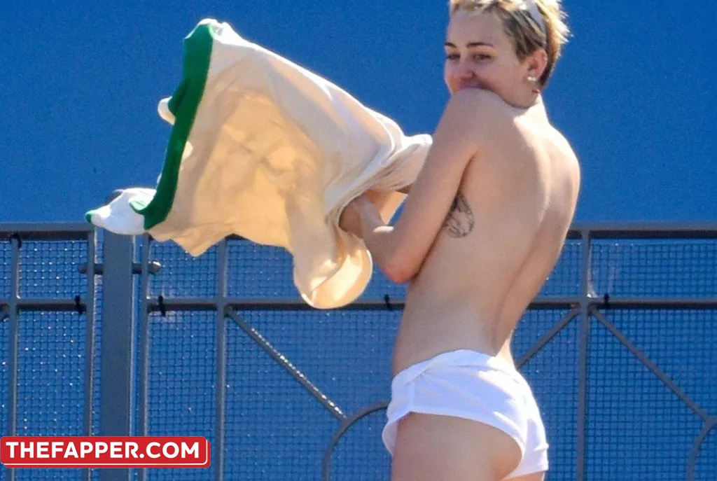 Miley Cyrus  Onlyfans Leaked Nude Image #RCJwqWl4ZL