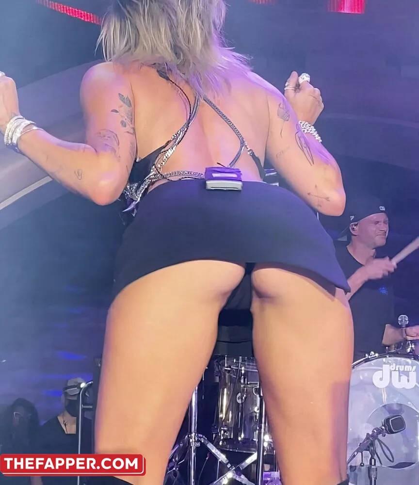 Miley Cyrus  Onlyfans Leaked Nude Image #RH04tIApmx