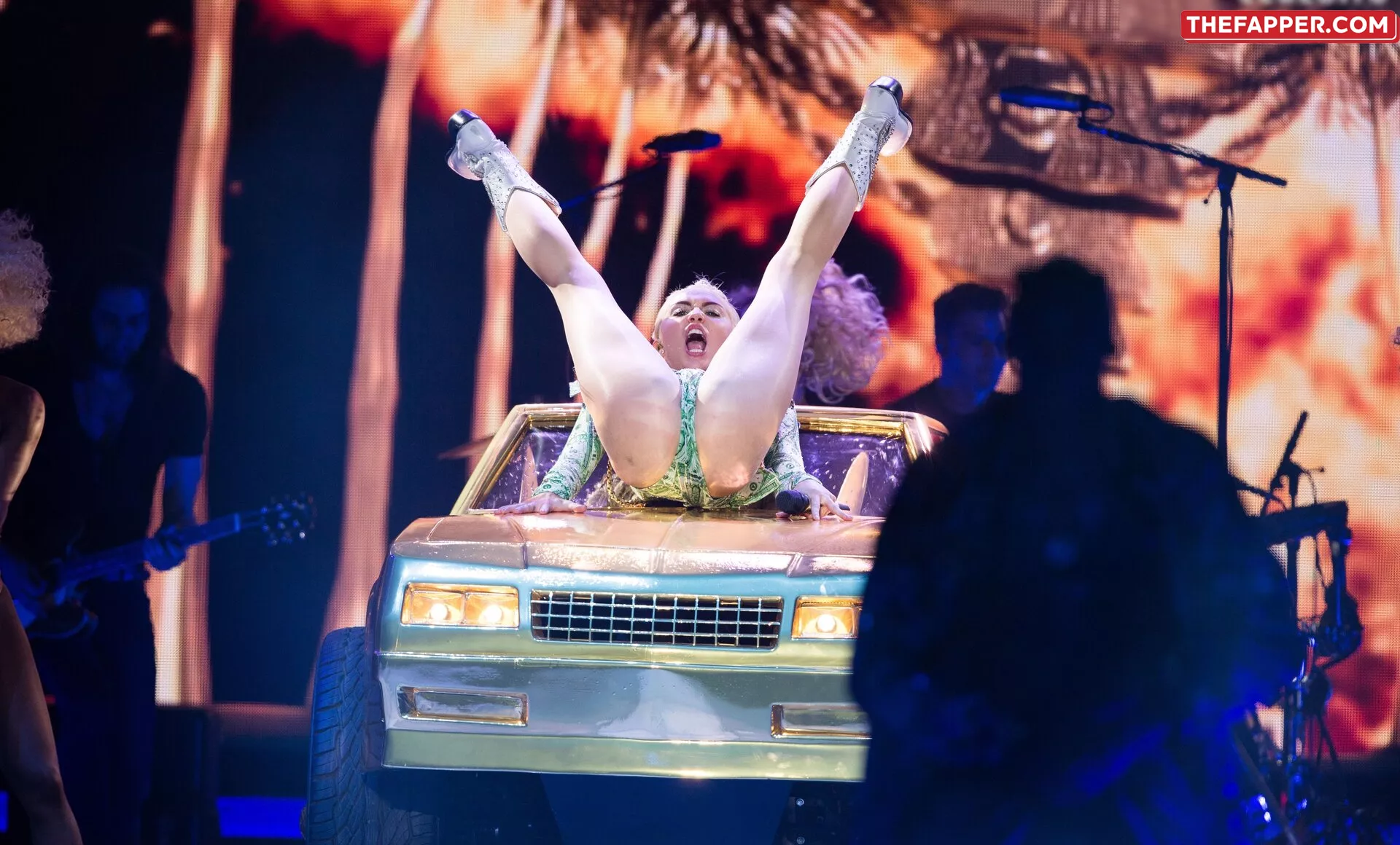 Miley Cyrus  Onlyfans Leaked Nude Image #RREg5tkLcf
