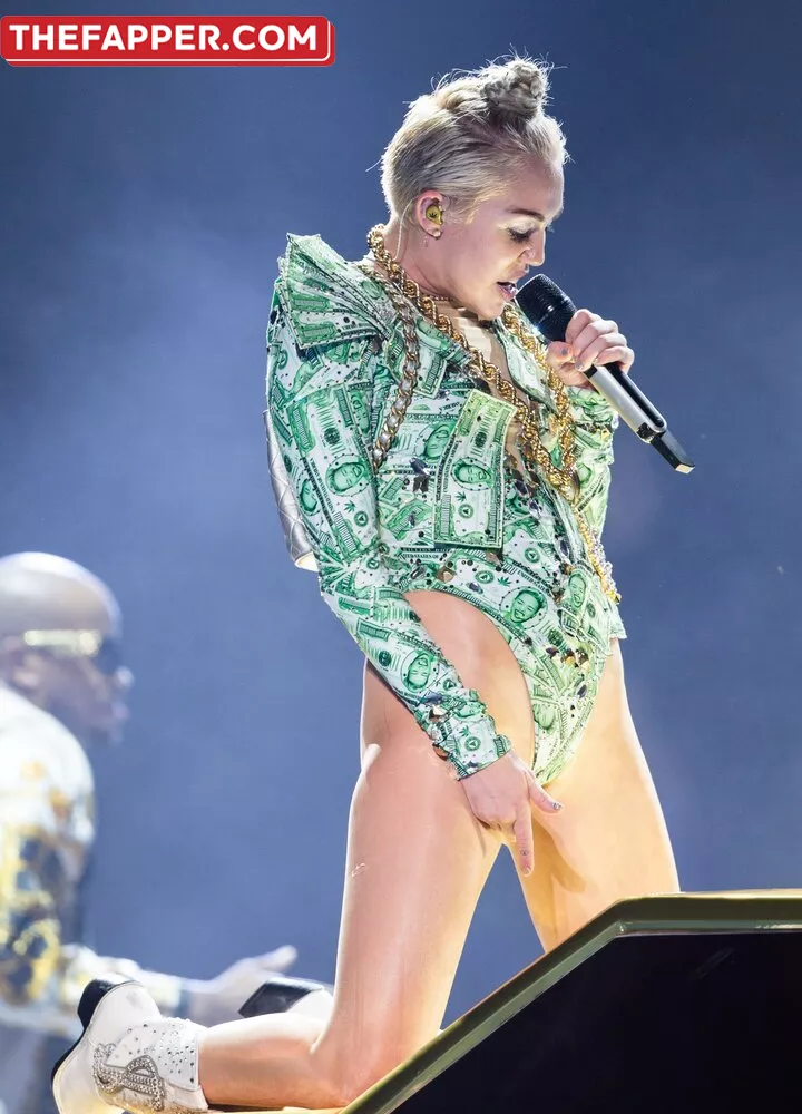 Miley Cyrus  Onlyfans Leaked Nude Image #Ro1Kl0rY8f