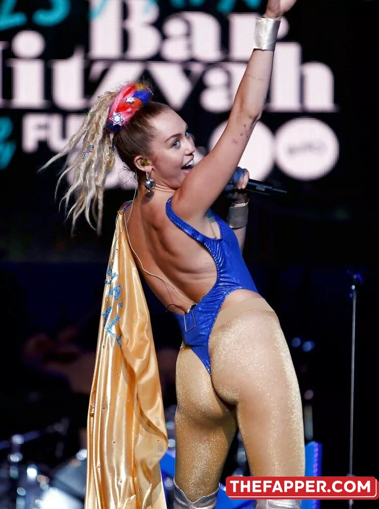Miley Cyrus  Onlyfans Leaked Nude Image #RsziAxO9v1
