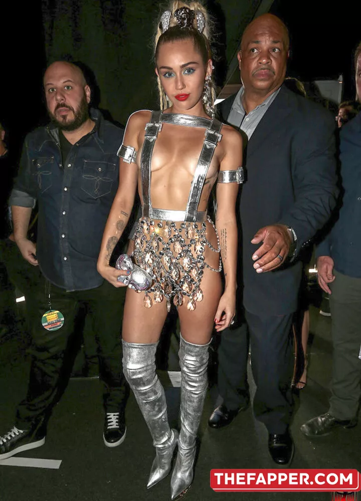 Miley Cyrus  Onlyfans Leaked Nude Image #UesGPHcNTl