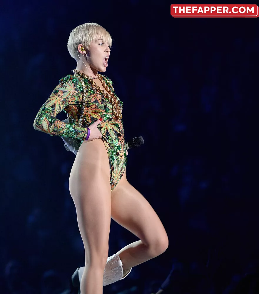 Miley Cyrus  Onlyfans Leaked Nude Image #V2AdQ6Dltw