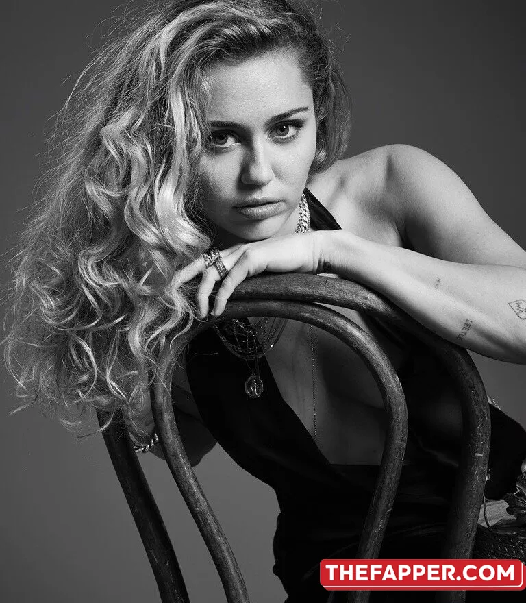 Miley Cyrus  Onlyfans Leaked Nude Image #XSVOAPAuMR