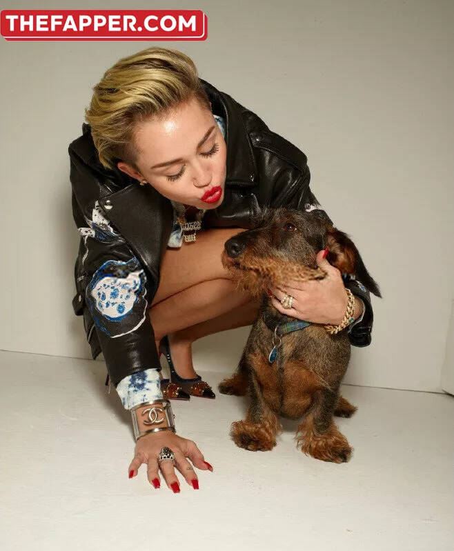 Miley Cyrus  Onlyfans Leaked Nude Image #ZA3gUgg5Pl