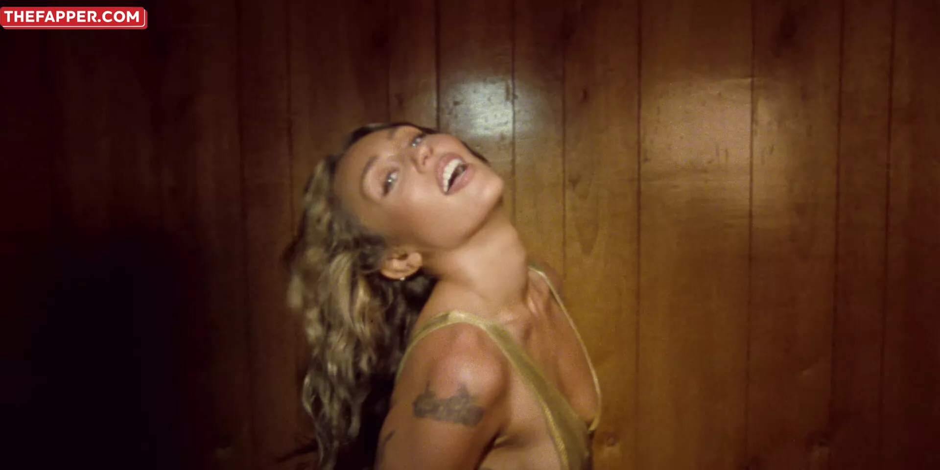 Miley Cyrus  Onlyfans Leaked Nude Image #ZgNkPTr21C
