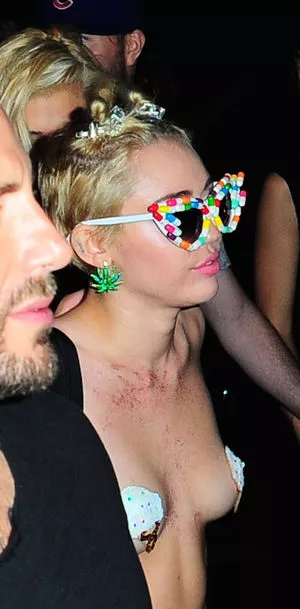 Miley Cyrus Onlyfans Leaked Nude Image #a1hXLEdAW8