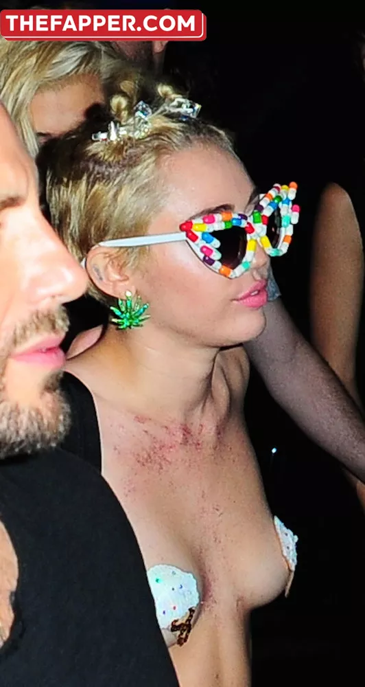 Miley Cyrus  Onlyfans Leaked Nude Image #a1hXLEdAW8