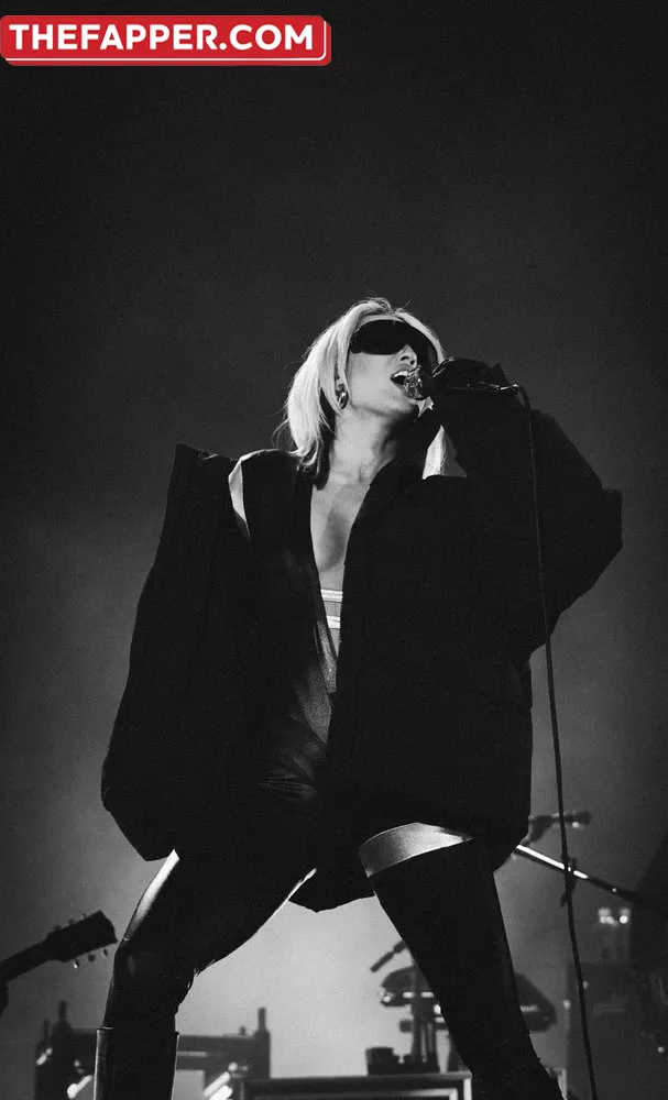 Miley Cyrus  Onlyfans Leaked Nude Image #aGvWf8UT1r