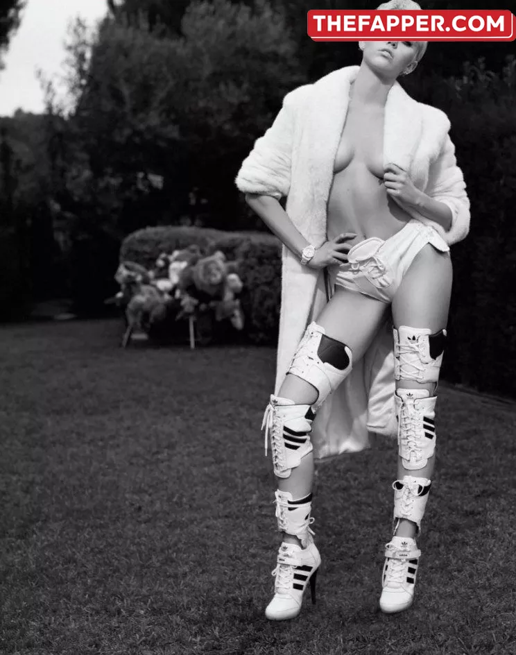 Miley Cyrus  Onlyfans Leaked Nude Image #az6HMVa23n