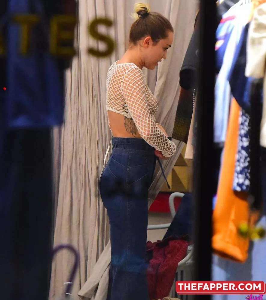 Miley Cyrus  Onlyfans Leaked Nude Image #b5poGeqRuZ