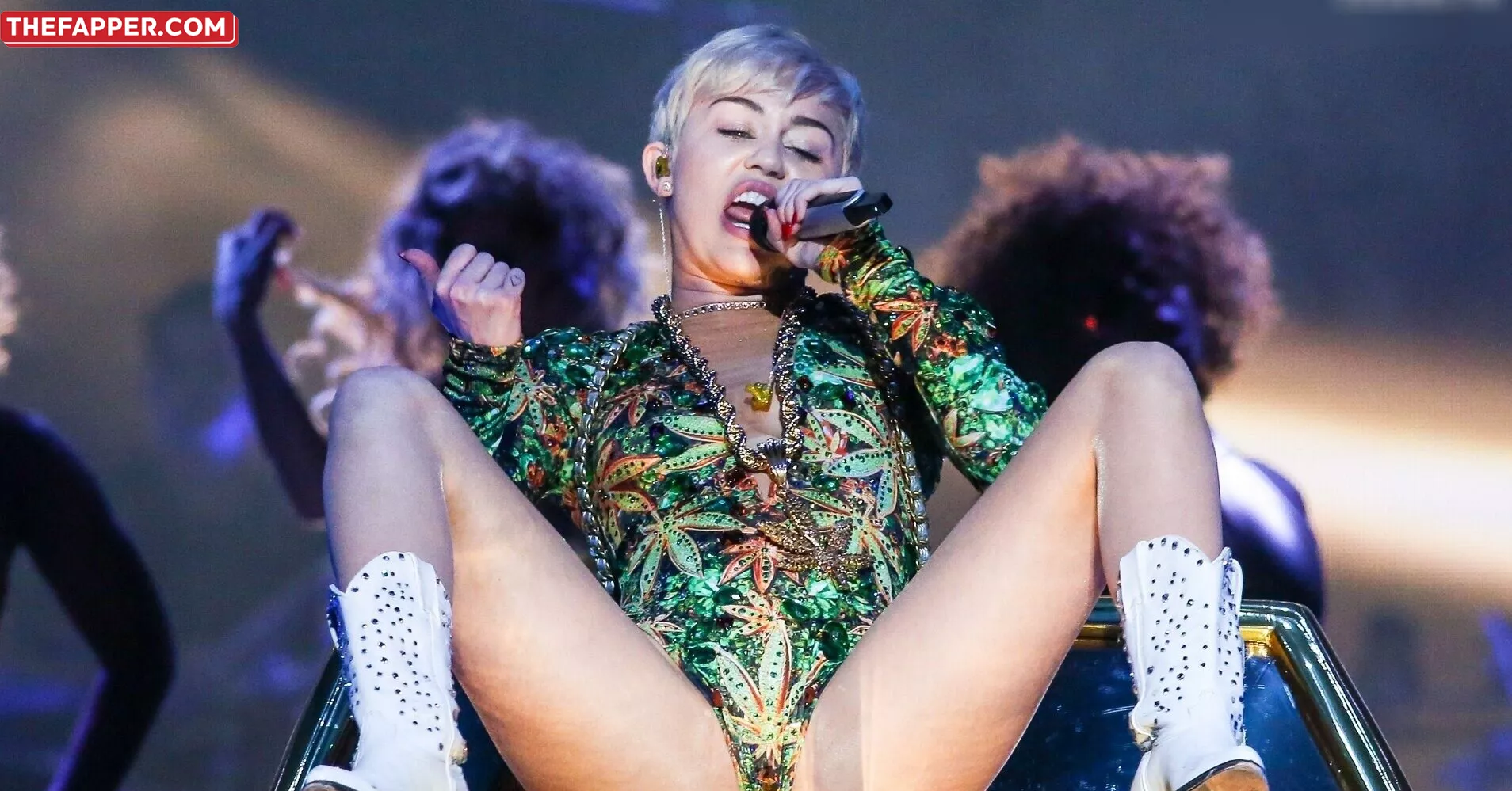 Miley Cyrus  Onlyfans Leaked Nude Image #bPuo7SfbaY
