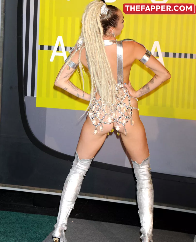 Miley Cyrus  Onlyfans Leaked Nude Image #bVy2gxHzie