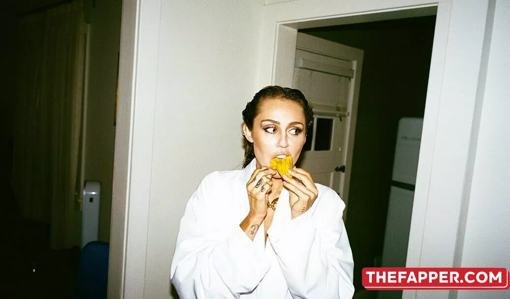 Miley Cyrus  Onlyfans Leaked Nude Image #dPnu2DVCem