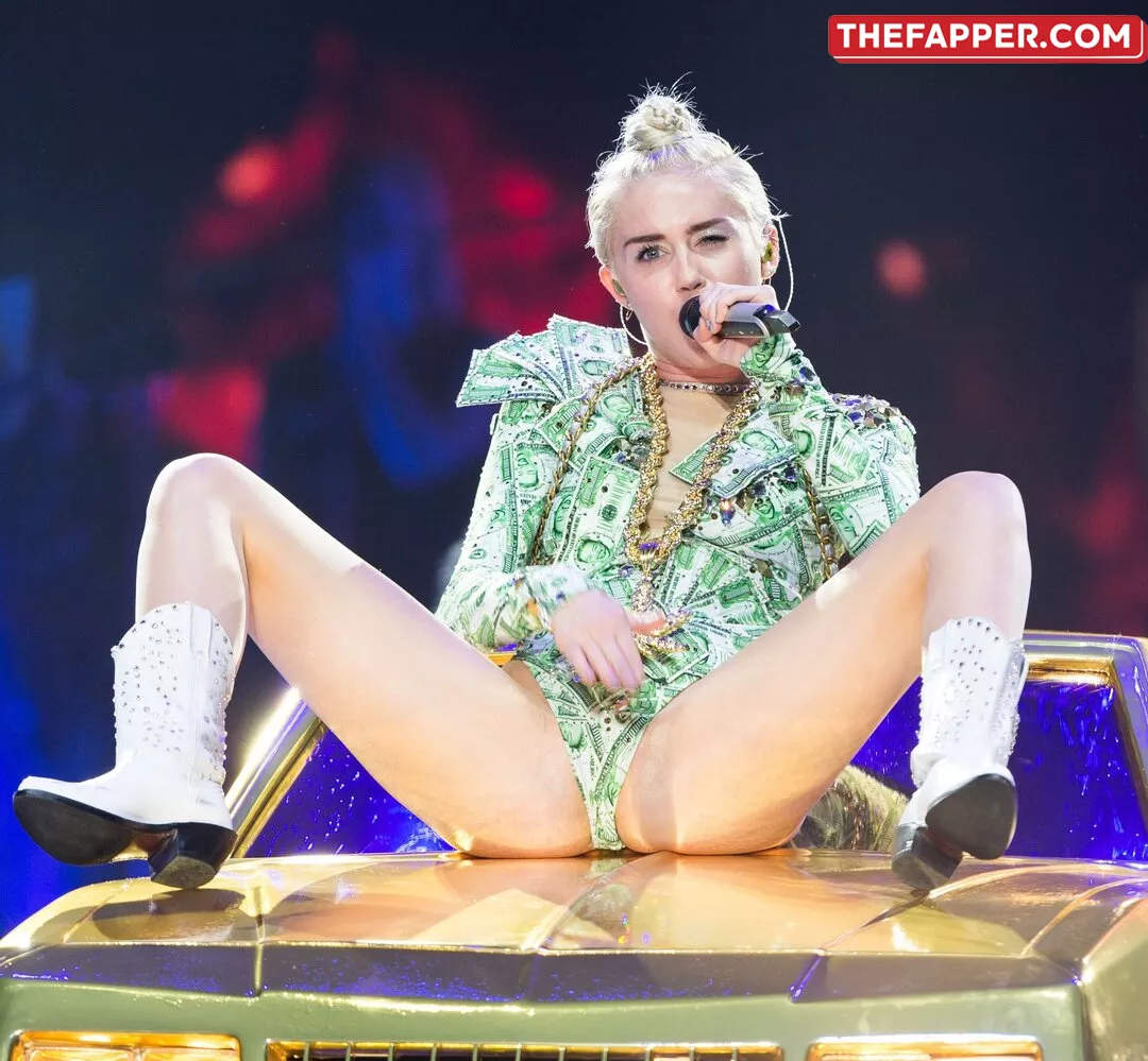 Miley Cyrus  Onlyfans Leaked Nude Image #dfXcrPuQNM