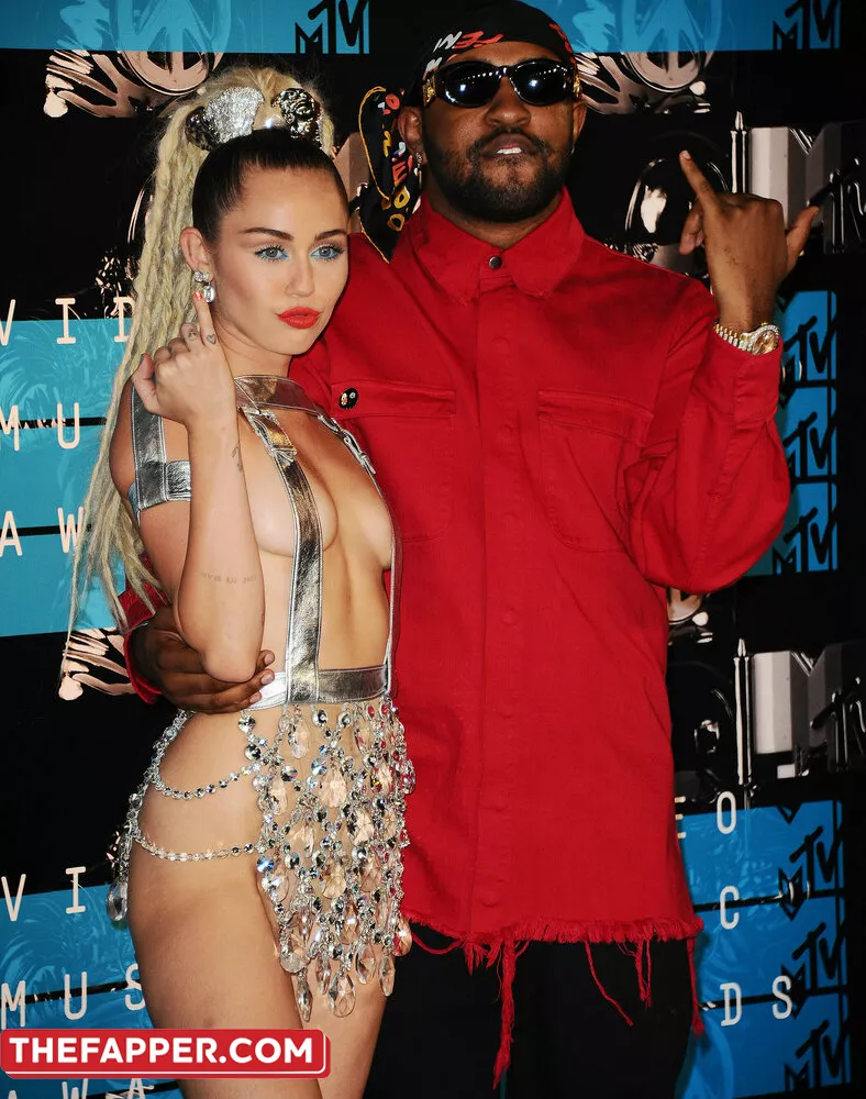 Miley Cyrus  Onlyfans Leaked Nude Image #do2yoqHWM8