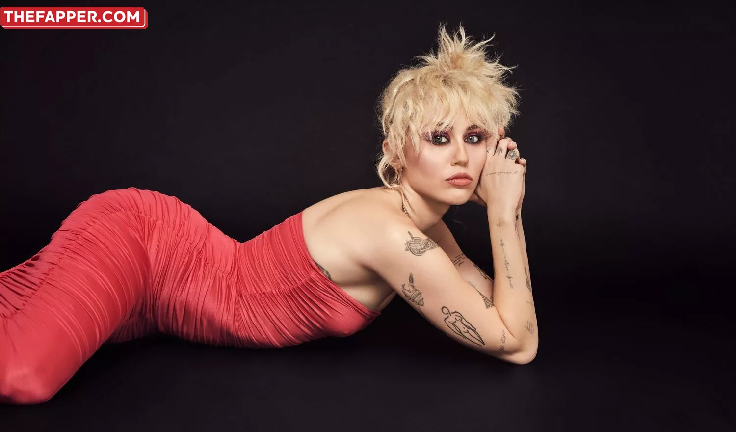 Miley Cyrus  Onlyfans Leaked Nude Image #e4u7pIGfce