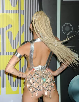 Miley Cyrus Onlyfans Leaked Nude Image #fDLdLtTYl5