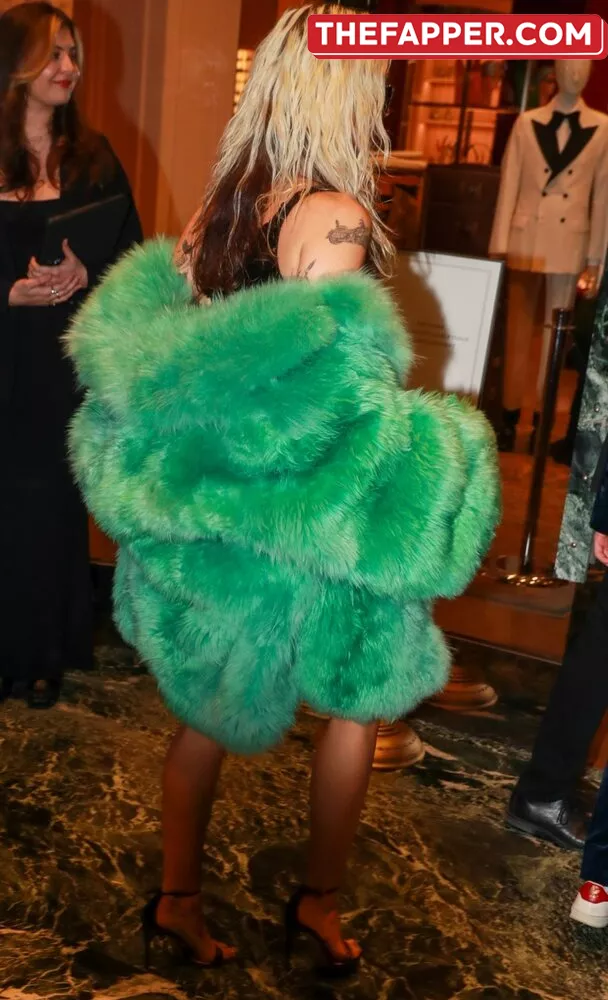 Miley Cyrus  Onlyfans Leaked Nude Image #iPypGyFZaf