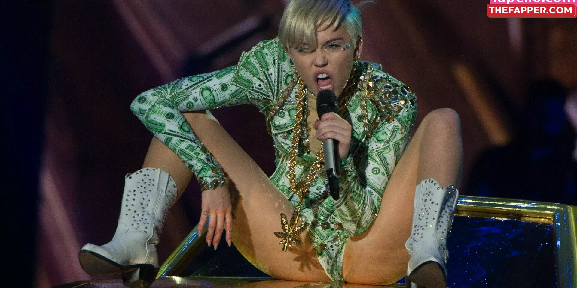 Miley Cyrus  Onlyfans Leaked Nude Image #ixbBS57wi4